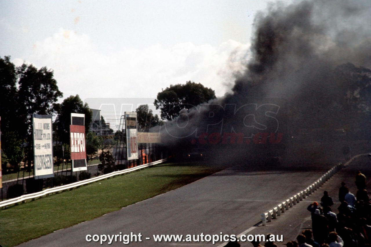 69SA09PD7031 - Spencer Martin & Kevin Bartlett, Sandown Three Hour Datsun Trophy Race, Sandown, 14th September, 1969, Holden HT Monaro GTS 350 - Photographer Peter D'Abbs