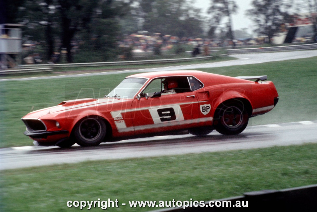 73WF02DB7001 - Alan Moffat,  Australian Touring Car Champion, Warwick Farm ATCC, 1973, Ford Mustang - Photographer David Blanch