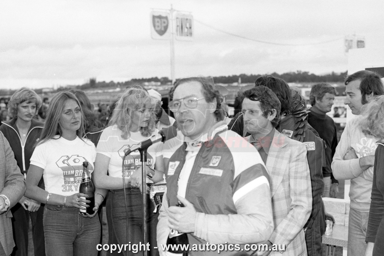 76SA09PD7024 - Allan Moffat, Hang Ten 400, Sandown, 12th September, 1976, Ford Falcon XB GT Hardtop - Photographer Peter D'Abbs 76SA09PD7024 - Allan Moffat, Hang Ten 400, Sandown, 12th September, 1976, Ford Falcon XB GT Hardtop - Photographer Peter D'Abbs