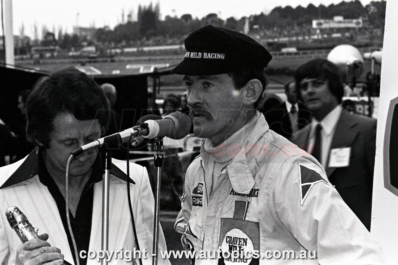 77SA09PD7018 - Allan Grice, Hang Ten 400, Sandown, 11th September, 1977, Holden LX Torana SS A9X Hatchback - Photographer Peter D'Abbs