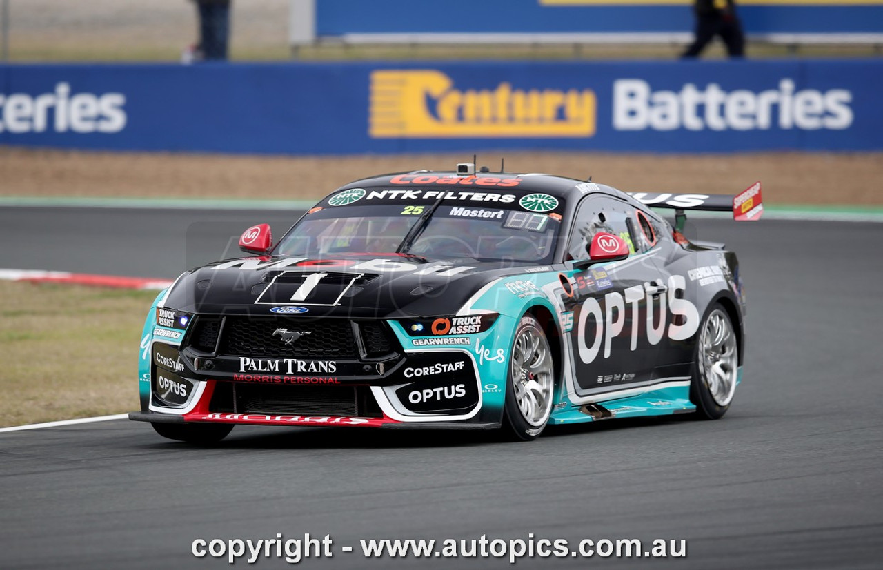 25QR08JS7044 - Chaz Mostert, CENTURY BATTERIES IPSWICH SUPER 440, QUEENSLAND RACEWAY IPSWICH, 2025,  Ford Mustang GT - Photographer James Smith