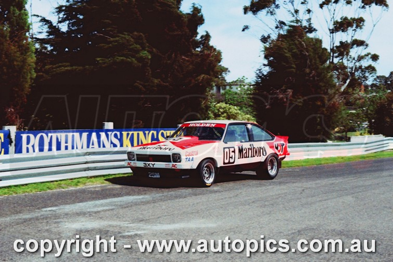 80SA09PD7022 - Peter Brock, Hang Ten 400, Sandown International Motor Raceway, 10th September, 1980, Holden Commodore VC  - Photographer Peter D'Abbs
