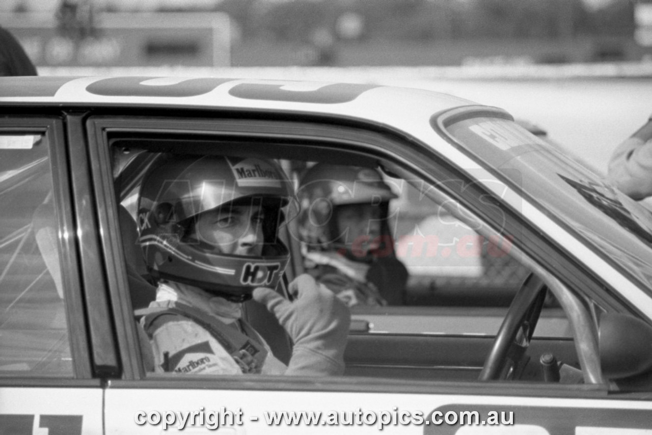 81SA09DH7023 - Peter Brock, Hang Ten 400, Sandown International Motor Raceway, 13th September, 1981, Holden Commodore VC - Photographer Peter D'Abbs