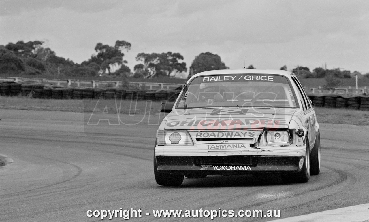 86SA09PD7014 -Allan Grice & Graeme Bailey, Castrol 500, Sandown International Motor Raceway, 14th September, 1986, Holden VK Commodore SS - Photographer Peter D'Abbs 86SA09PD7014 -Allan Grice & Graeme Bailey, Castrol 500, Sandown International Motor Raceway, 14th September, 1986, Holden VK Commodore SS - Photographer Peter D'Abbs