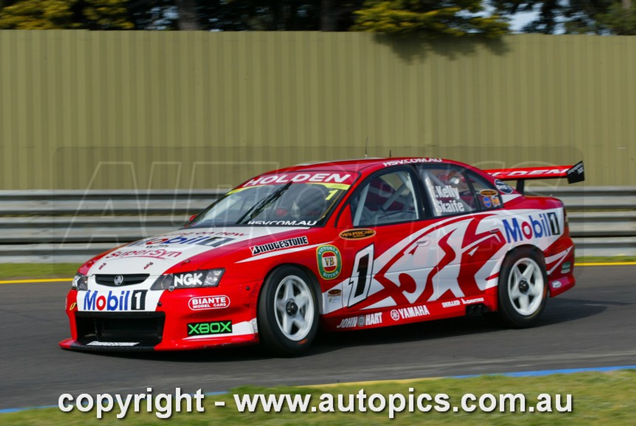 03SA09MC7005 - Mark Skaife & Todd Kelly, Sandown Betta Electrical 500, Sandown International Motor Raceway, 14th of September, 2003, Holden VY Commodore - Photographer Marshall Cass