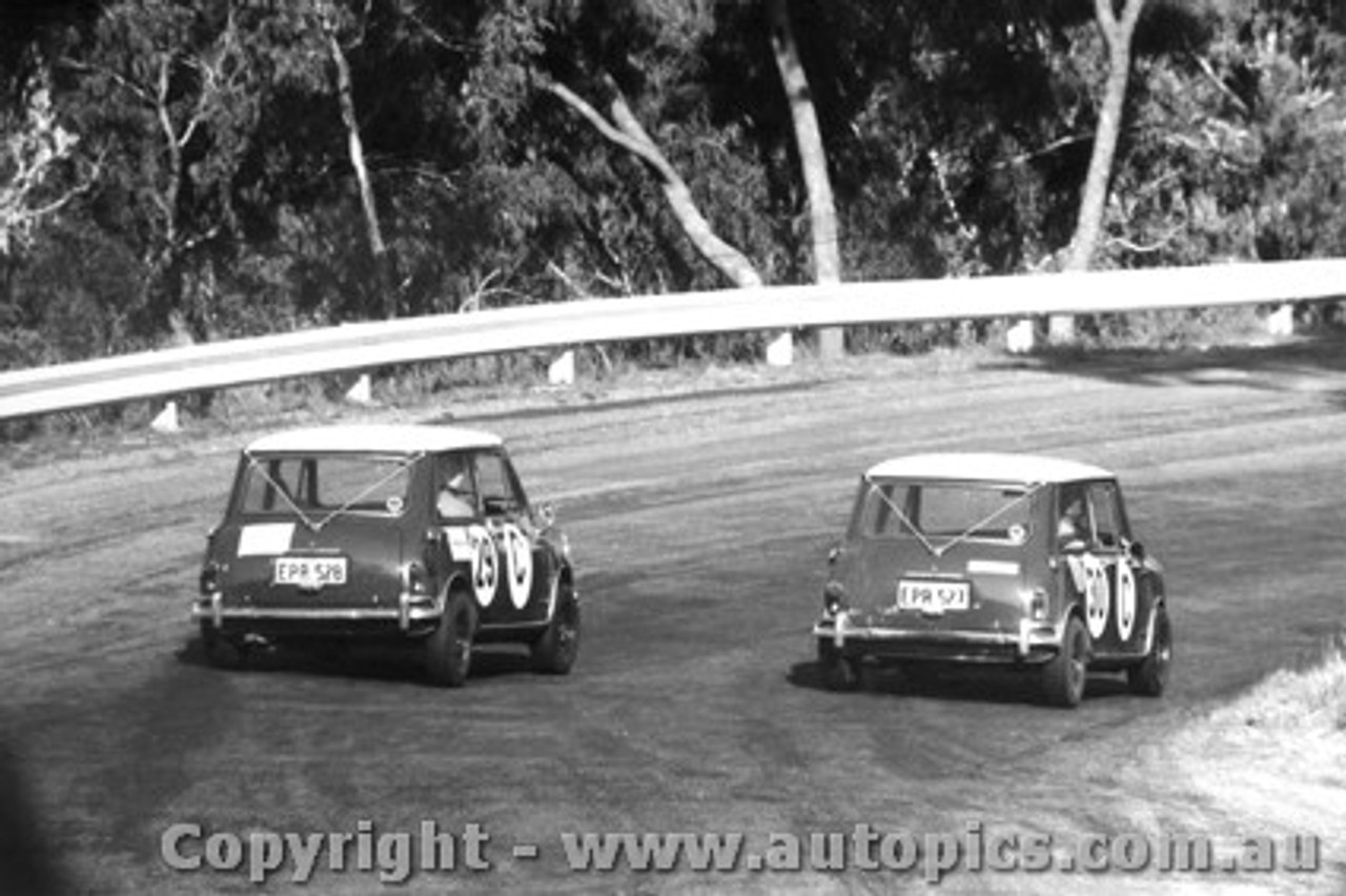 67744 - # 29 Makinen / French  # 30 Fall / Holden  Morris Cooper S  -  Bathurst 1967