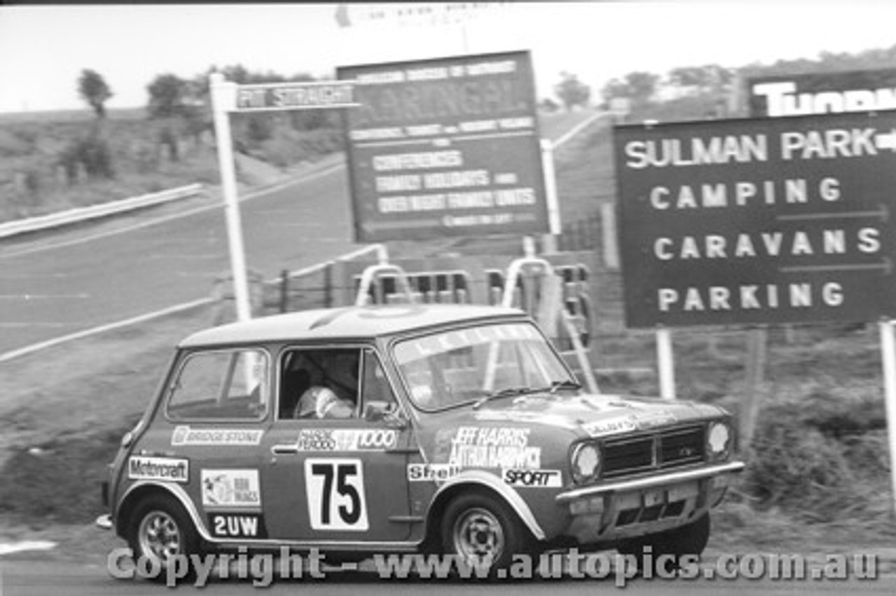 76778 -  J. Harris / A. Hardwick   Mini Clubman GT -  Bathurst 1976