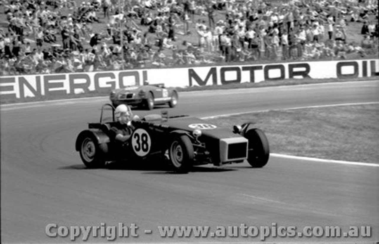 67470 - John Bando Ventura Clubman - Oran Park 24/9/1967