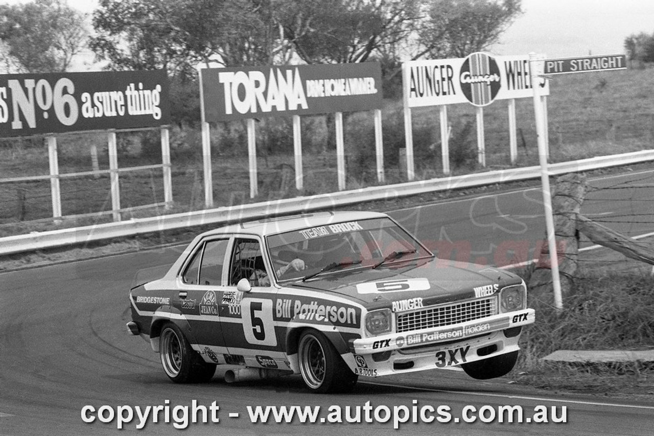 76BA10LR7029 - Peter Brock & Phil Brock, Hardie Ferodo 1000, Bathurst, 1976, 3rd Outright, Torana L34 - Photographer Lance J Ruting