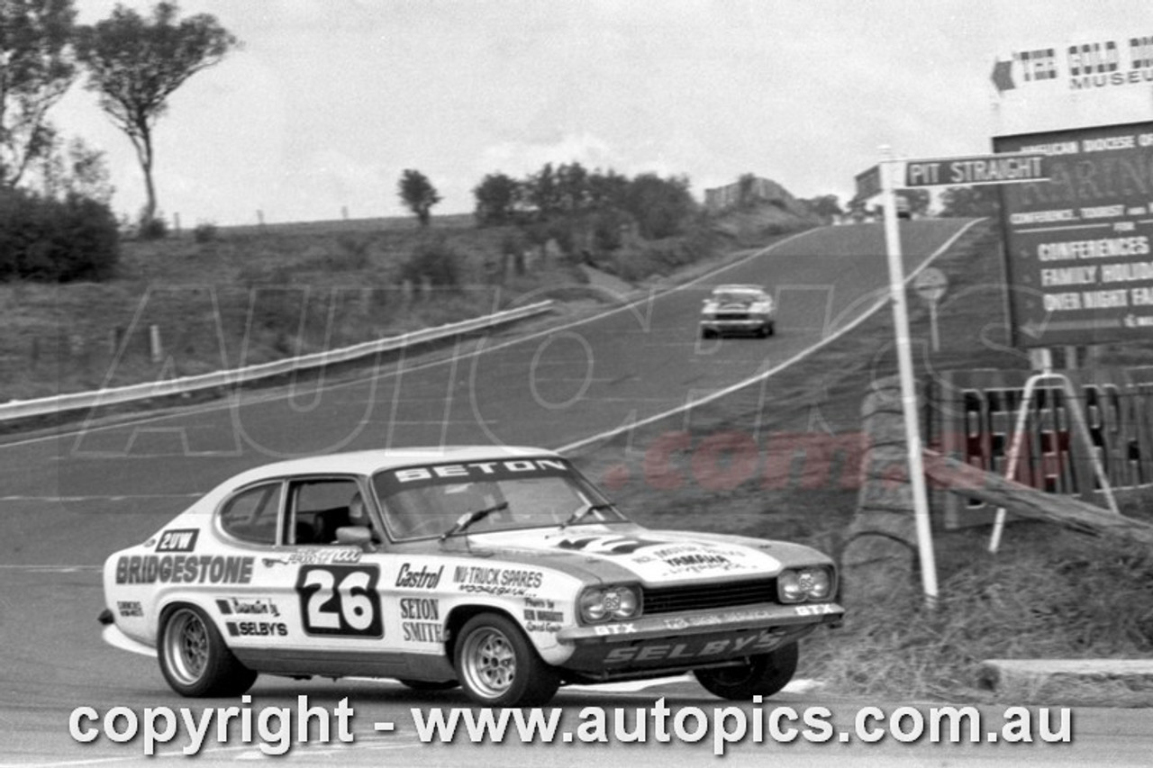 76BA10LR7106 - Barry Seton & Don Smith, Hardie Ferodo 1000,  Bathurst, 1976,  Ford Capri,  8th Outright & Class C  Winners -  Photographer - Lance J Ruting