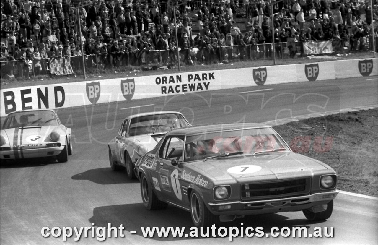 72143 - Bob Jane, Oran Park, 16/8/1972, Holden Monaro 