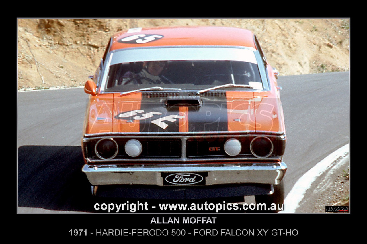 71761-F -  Allan Moffat  -  Bathurst 1971 -1st Outright & Class E winner - Ford Falcon XY GTHO - Photographer Bruce Blakey