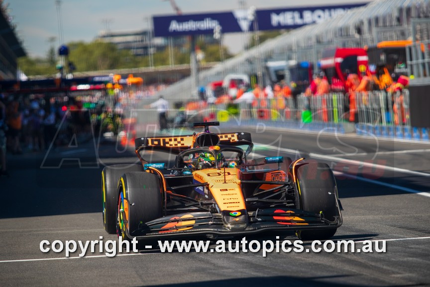 25AGP03RB3038 - Oscar Piastri, Formula 1 Louis Vuitton Australian Grand Prix, Melbourne Grand Prix Circuit, 14–16th of March, 2025, McLaren-Mercedes