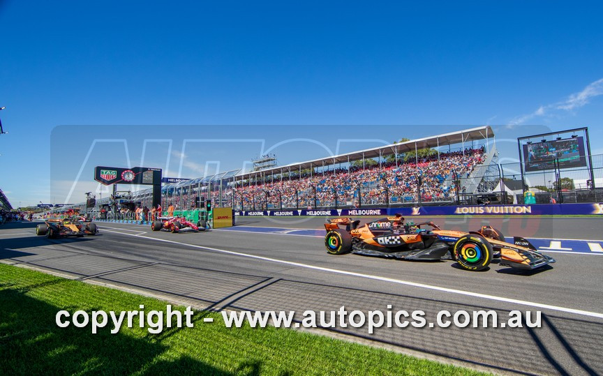 25AGP03RB3039 - Oscar Piastri, Formula 1 Louis Vuitton Australian Grand Prix, Melbourne Grand Prix Circuit, 14–16th of March, 2025, McLaren-Mercedes