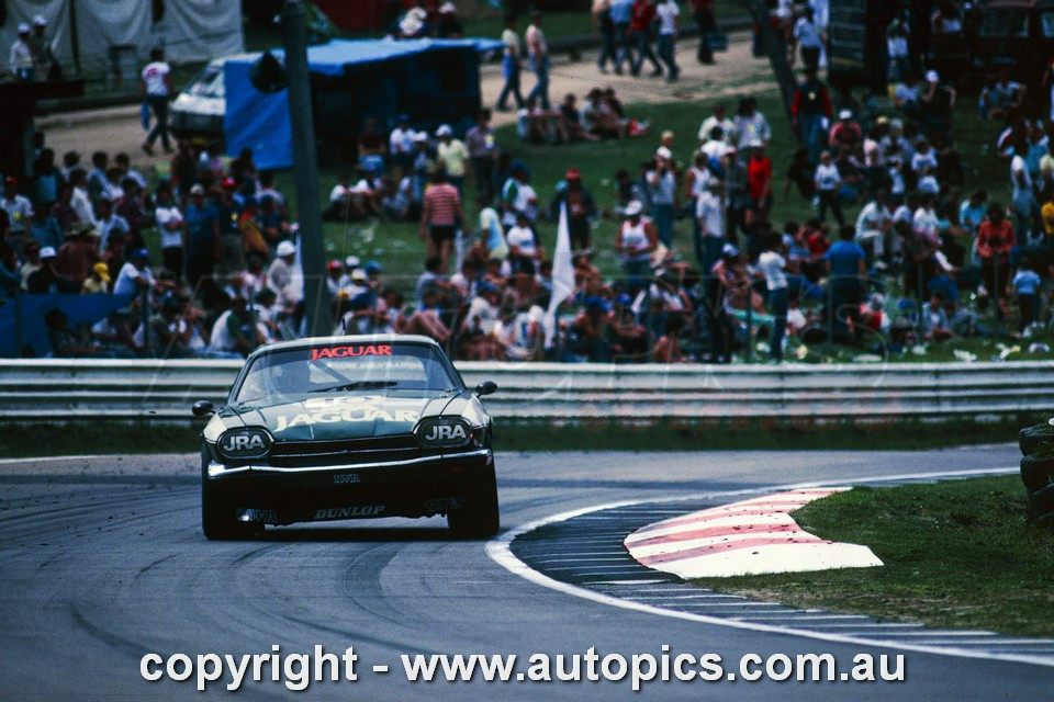 85BA10LR7005 - John Goss & Armin Hahne, James Hardie 1000, Bathurst, 1985, Jaguar XJ-S - Photographer Lance J Ruting