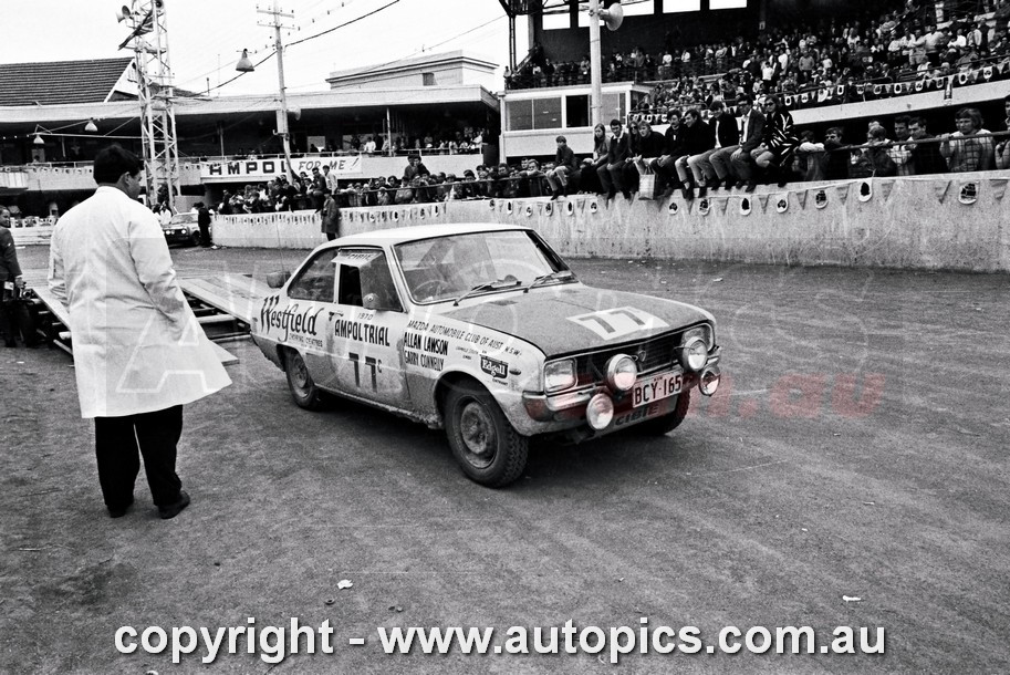 70RA06LR2537 - Allan Lawson & Garry Connelly, Mazda R100 - Ampol Trial Rally, Around Australia, 1970 - Photographer Lance J Ruting