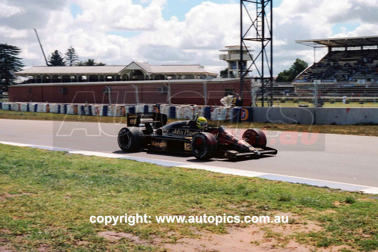 86AGP10KM3029 - Ayrton Senna, Australian Grand Prix,  Adelaide, 1986,  Lotus-Renault - Photographer Keith Midgley