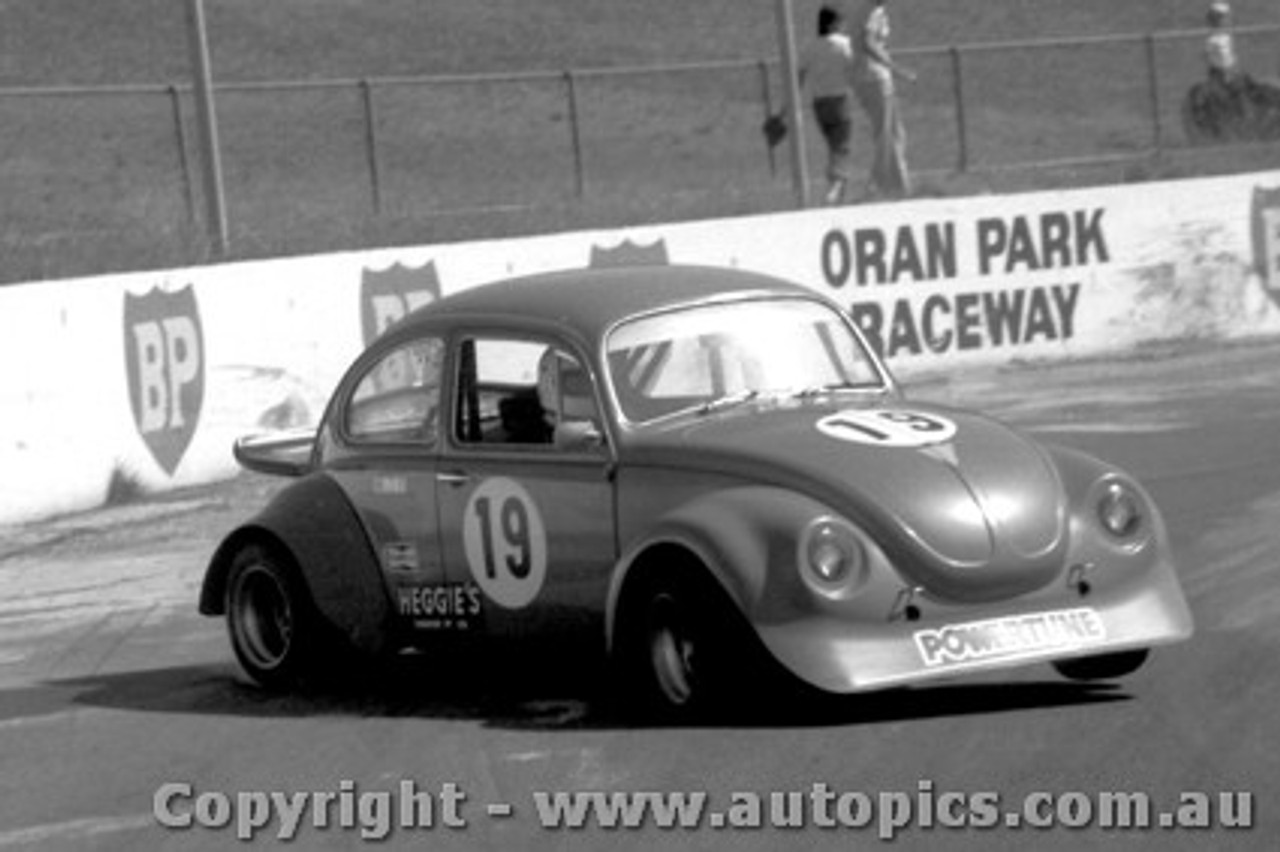 80023 - G. Mackie  Volkswagen - Oran Park 30/1/1980