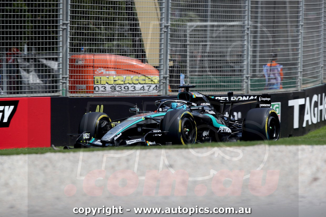 26AGP03JS3005 - George Russell, Mercedes AMG F1 W17, Formula 1, QATAR Airways Australian Grand Prix, Albert Park Grand Prix Circuit, 2026, Winner - Photographer James Smith