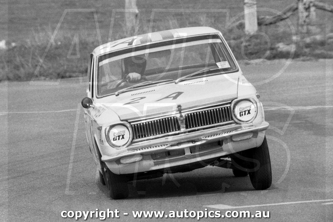 70BA10JN7010  -  Bill Stanley & Mike Kable, Toyota Corolla - Hardie Ferodo 500, Mount Panorama, Bathurst, 1970 - Photographer Jeff Nield