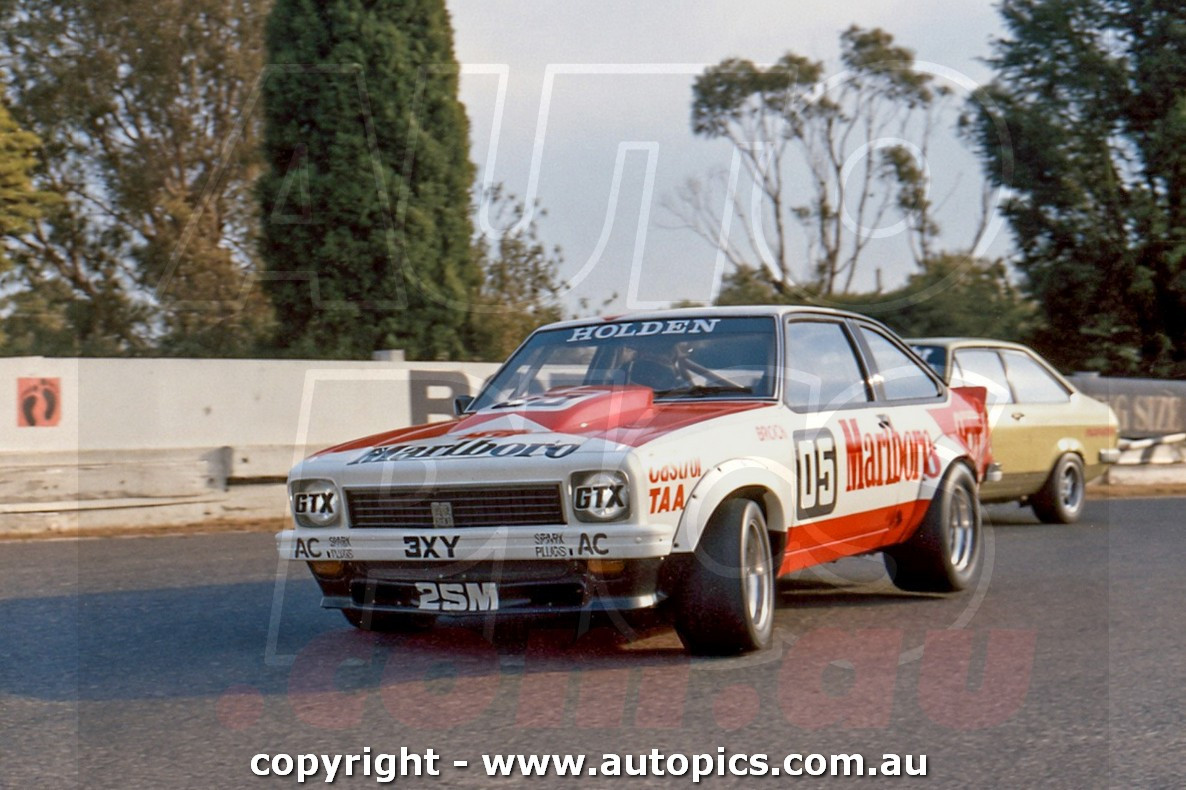 78SA09PD7000C- Peter Brock, Hang Ten 400, Sandown International Motor Raceway, 10th September, 1978, Holden LX Torana SS a9x Hatchback - Photographer Peter D'Abbs