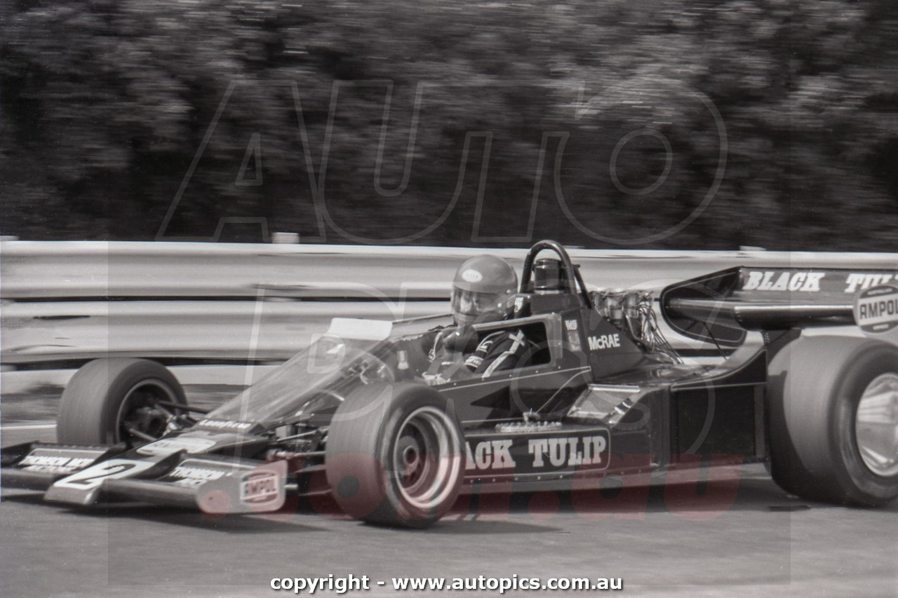 78SA09PD7030 - Graham McRae, Chevrolet V8, Winner! - Australian Gold Star, Sandown International Motor Raceway, 10th September, 1978 - Photographer Peter D'Abbs
