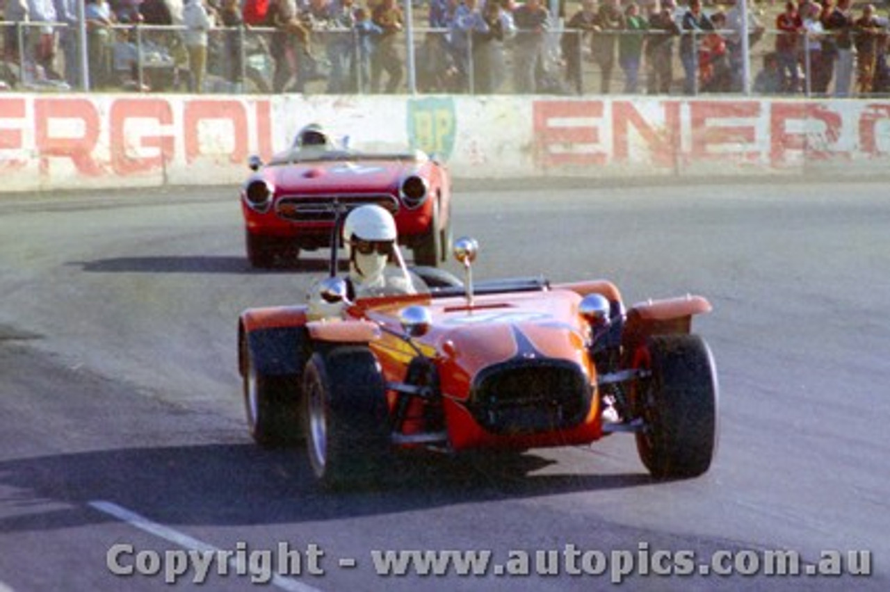 70453 -  B. Thompson Bulant Clubman / G. Bland  Honda S800 - Oran Park 9th August 1970