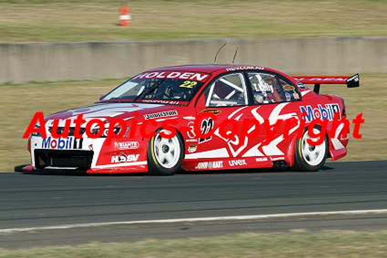 205026 - Todd Kelly - Holden Commodore  - Eastern Creek  2005 - Photographer Craig Clifford