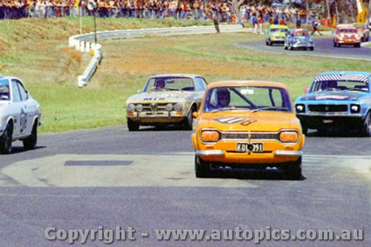 72174 - Bill Gates Ford Escort T/C - Sandown  9th September 1972