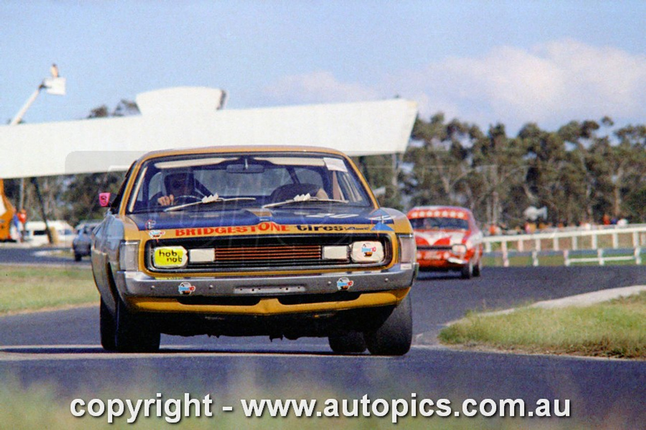 72190 - Pete Dowling, Sandown 250, Sandown International Motor Raceway, 9th September, 1972, Valiant Charger - Photographer Jack Cerchi