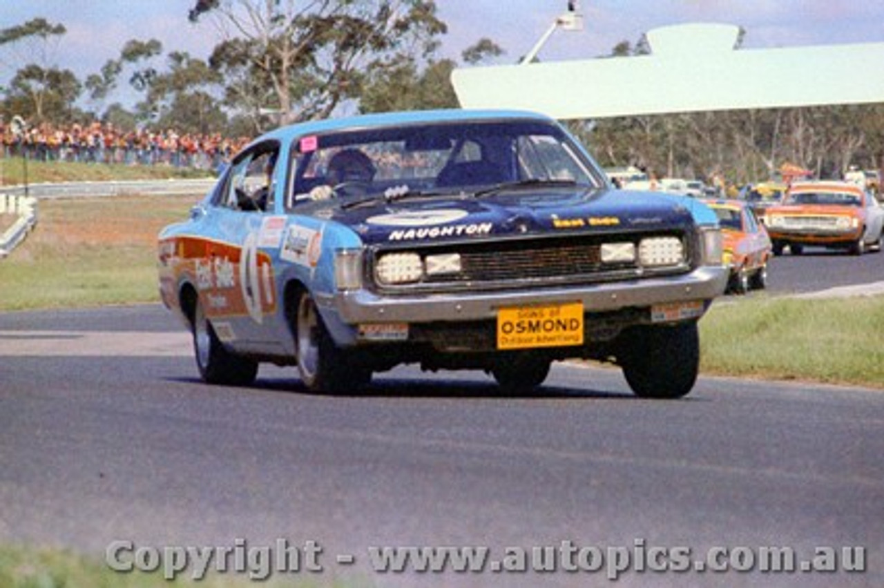 72194 - Tom Naughton Valiant Charger - Sandown  9th September 1972