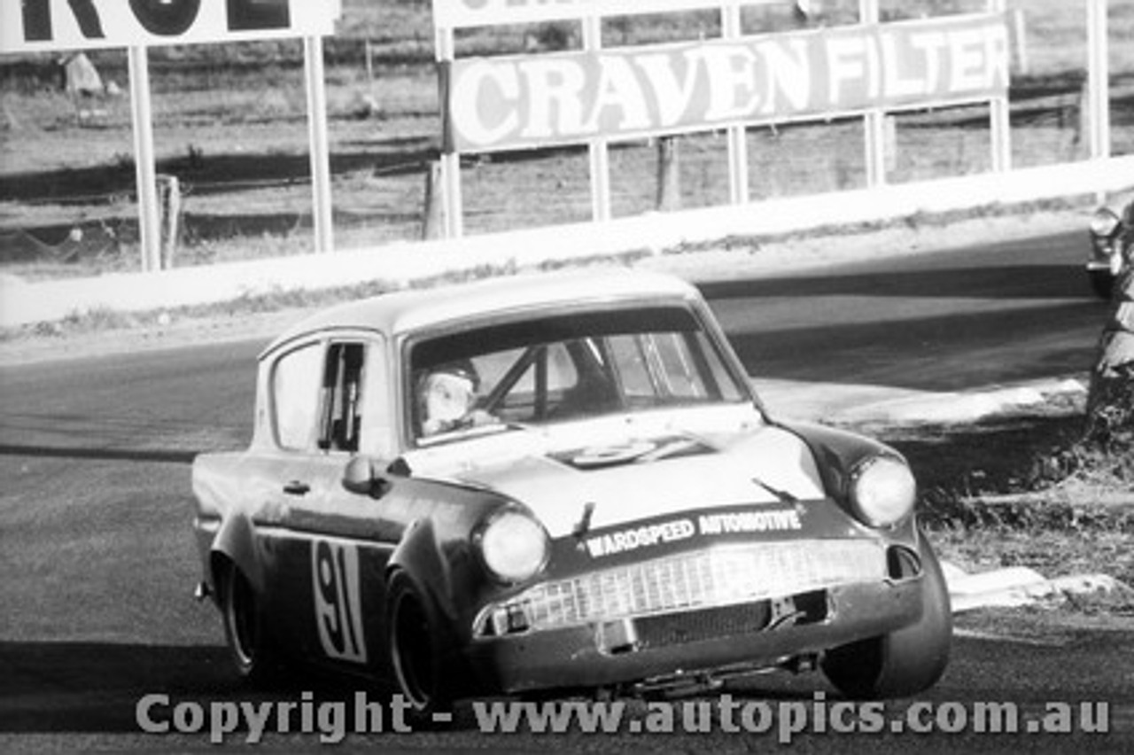 73104 - Rod Dale Ford Anglia  - Bathurst 23rd April 1973