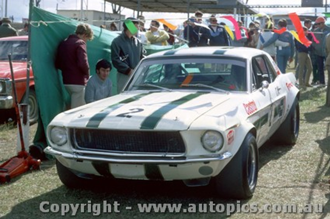 71191 - Ian  Pete  Geoghegan Ford Mustang -  Lakeside 1971  - Photographer John Heselwood