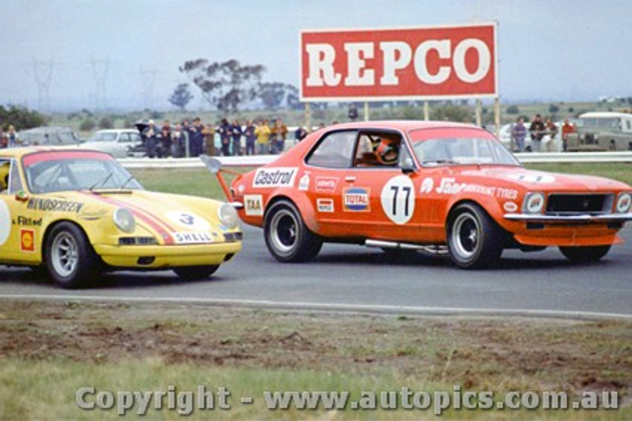 72204 - John Harvey Holden Torana Repco V8 & Jim McKeown Porsche 911S - Calder  1972