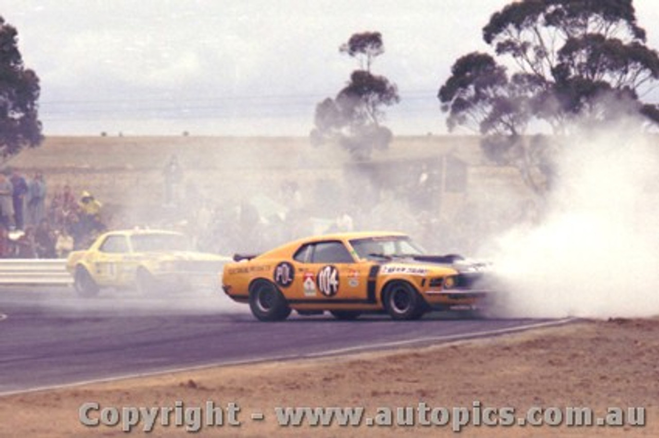 72210 - Paul Fahey - PDL Mustang - Calder 13th August 1972