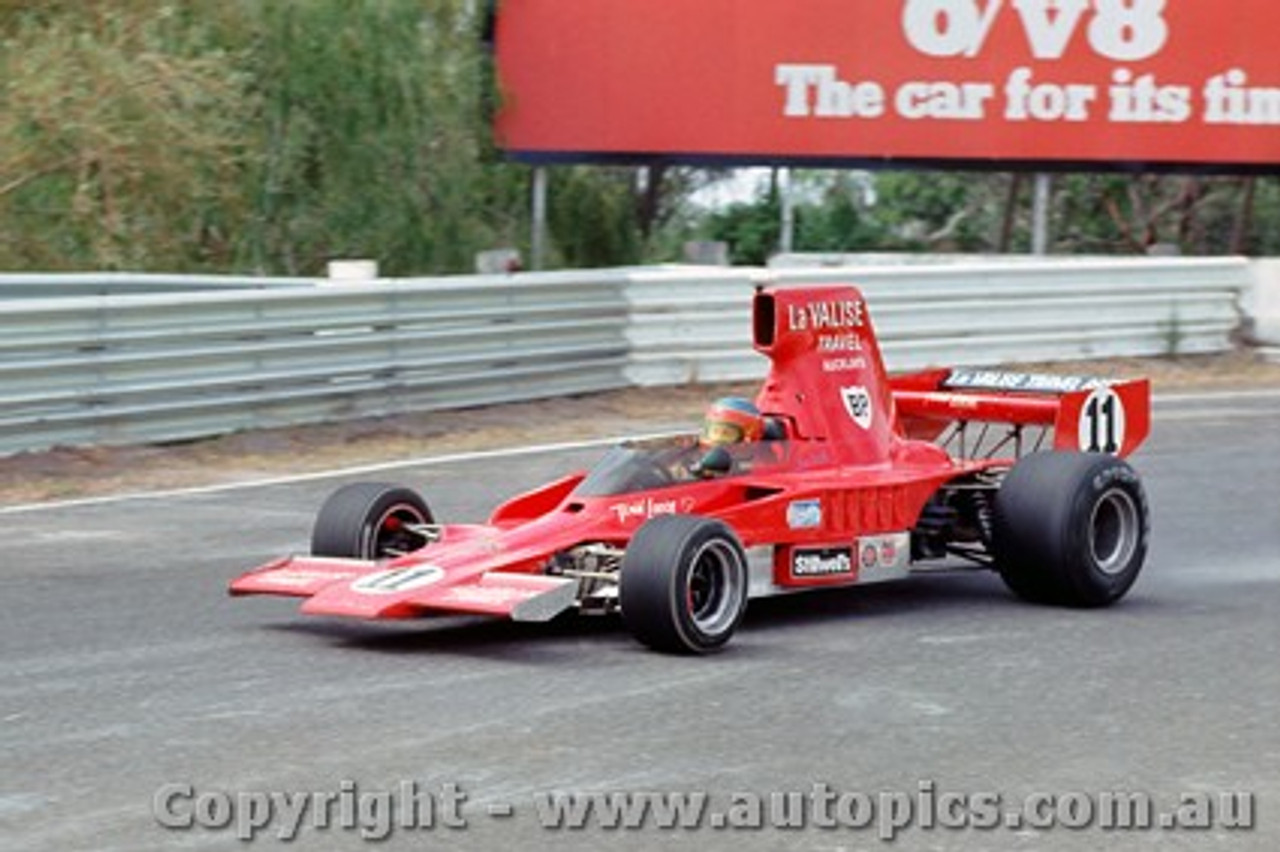 76636 - Ken Smith  Lola T330 - Tasman Series  -  Sandown 15th February 1976