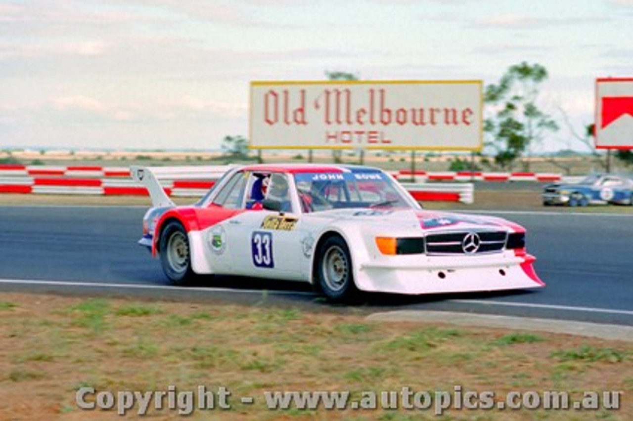 82019 - John Bowe - Mercedes Benz - Calder 1982