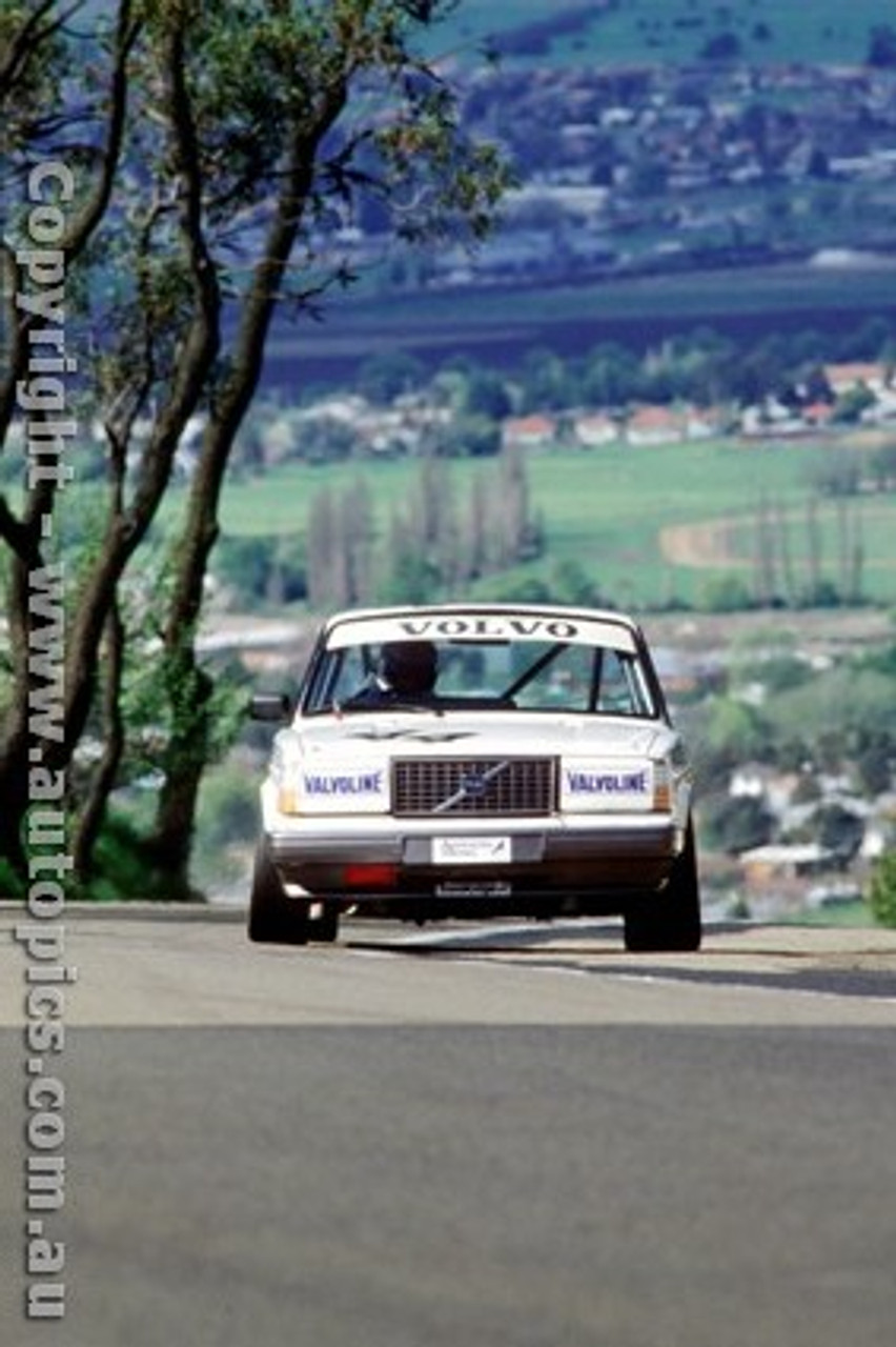 86766 - Bowe / Costanzo Volvo 240 Turbo  Bathurst 1986