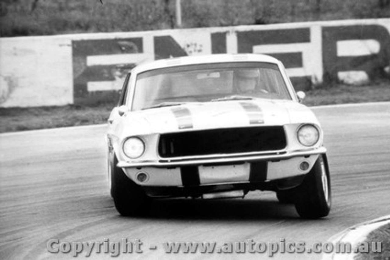 70246 - Ian  Pete  Geoghegan Ford Mustang - Oran Park 3rd January 1970