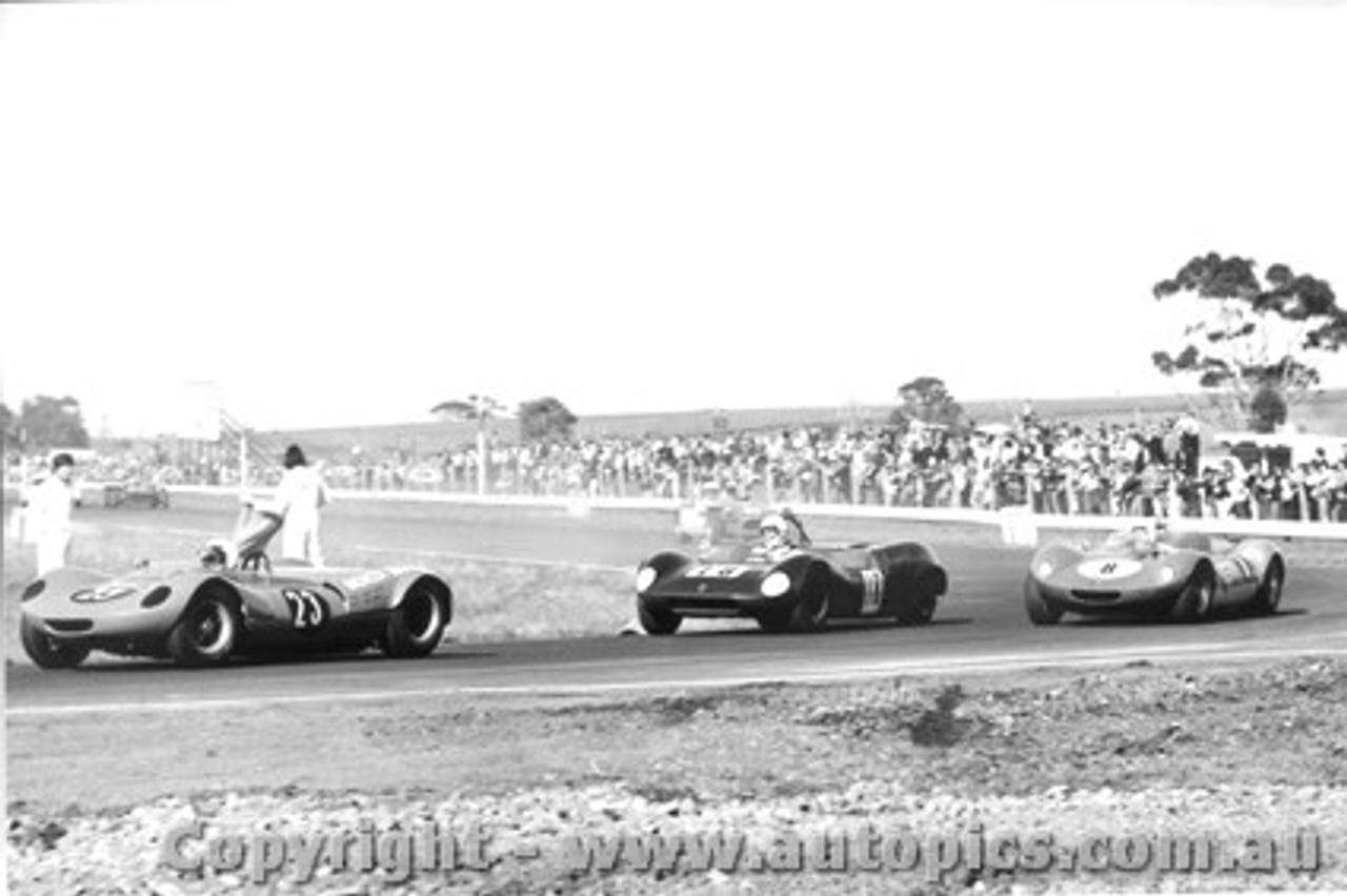 69472 - Charles Occhipinti Elfin Mallala / Brian Reed Cooper Monarco / Leigh Maquire Magnolia  -  Calder 23rd March 1969 - Photographer Peter D  Abbs