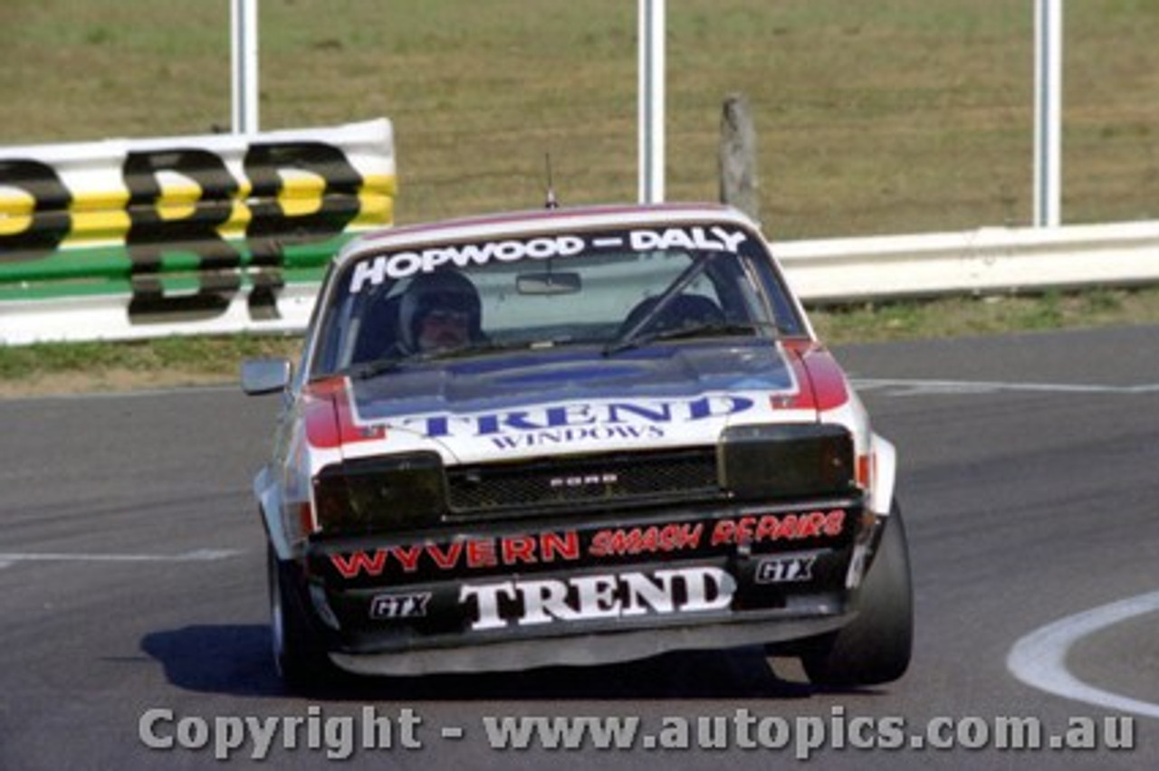 80822  - P. Hopwood / T. Daley 17th Outright - Ford Capri -  Bathurst 1980 - Photographer Lance J Ruting