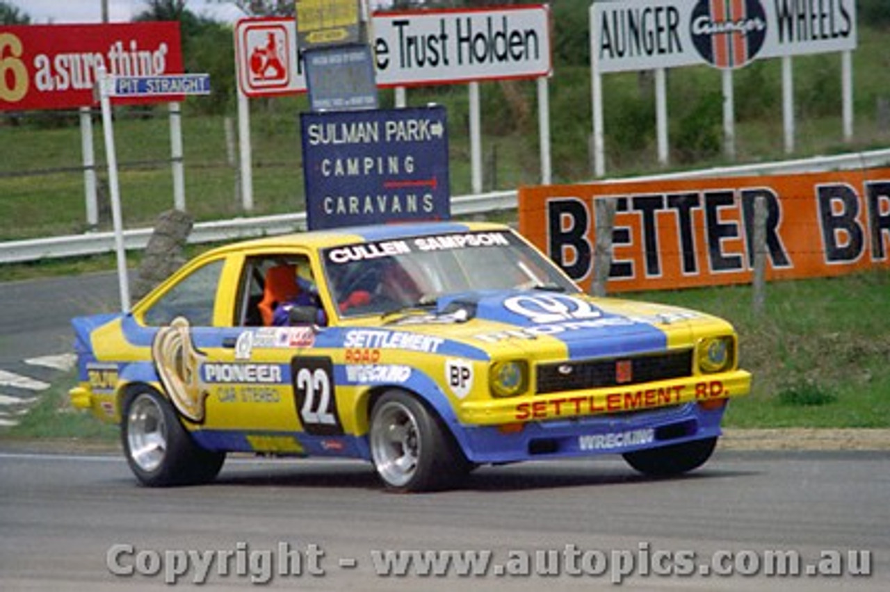 77828  - W. Cullen / B. Sampson  Torana A9X  39 laps completed  - Bathurst 1977 - Photographer Richard Austin