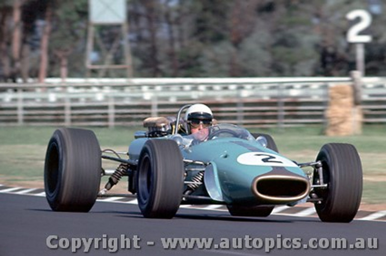 68575 -  Jack Brabham Repco Brabham  - Warwick Farm Tasman Series 1968 - Photographer Richard Austin