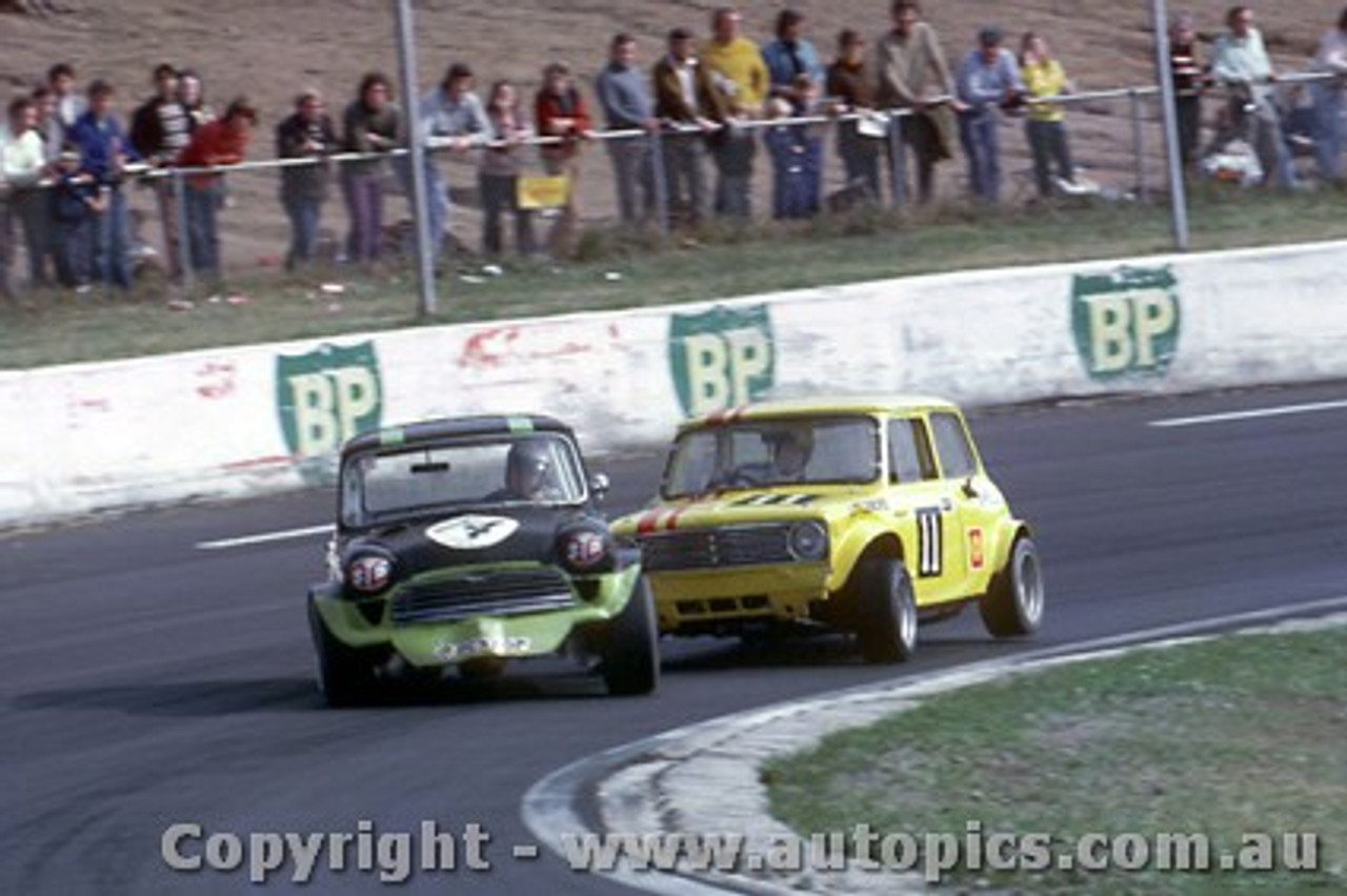 72220 - Laws & Mitchelmore Morris Mini - Oran Park 1972