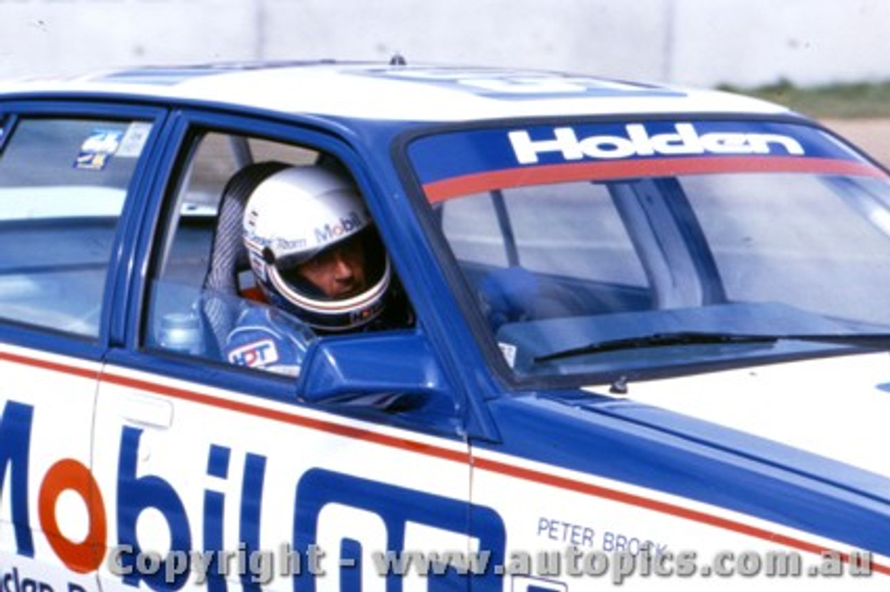 85024  - Peter Brock   -  Holden Commodore VK  Amaroo  1985