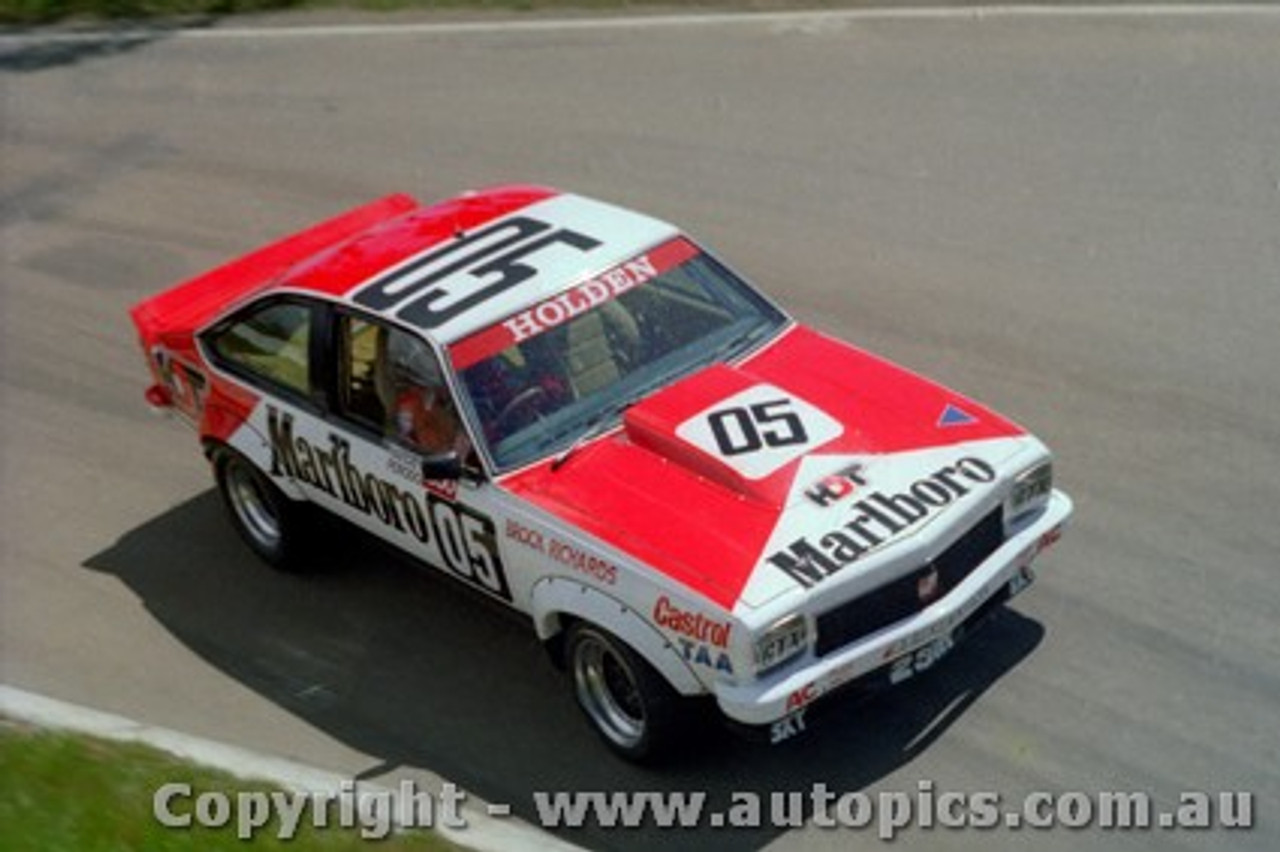 79769  -  P. Brock / J. Richards  -  Bathurst 1979 - 1st Outright & Class A Winner - Holden Torana A9X - Photographer Lance Ruting