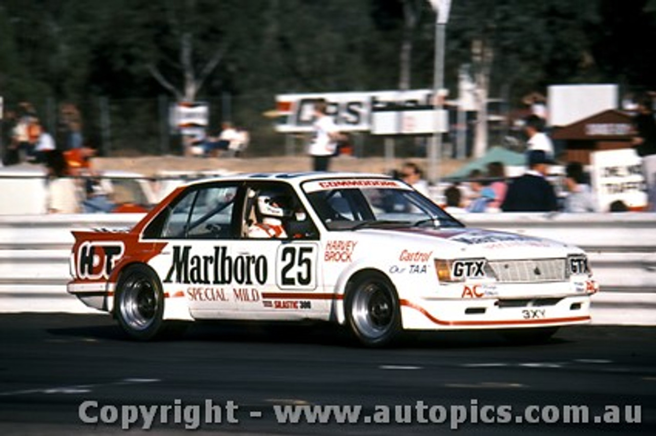 83015  -  Phil Brock/ John Harvey - Holden Commodore VH - Amaroo Park 1983