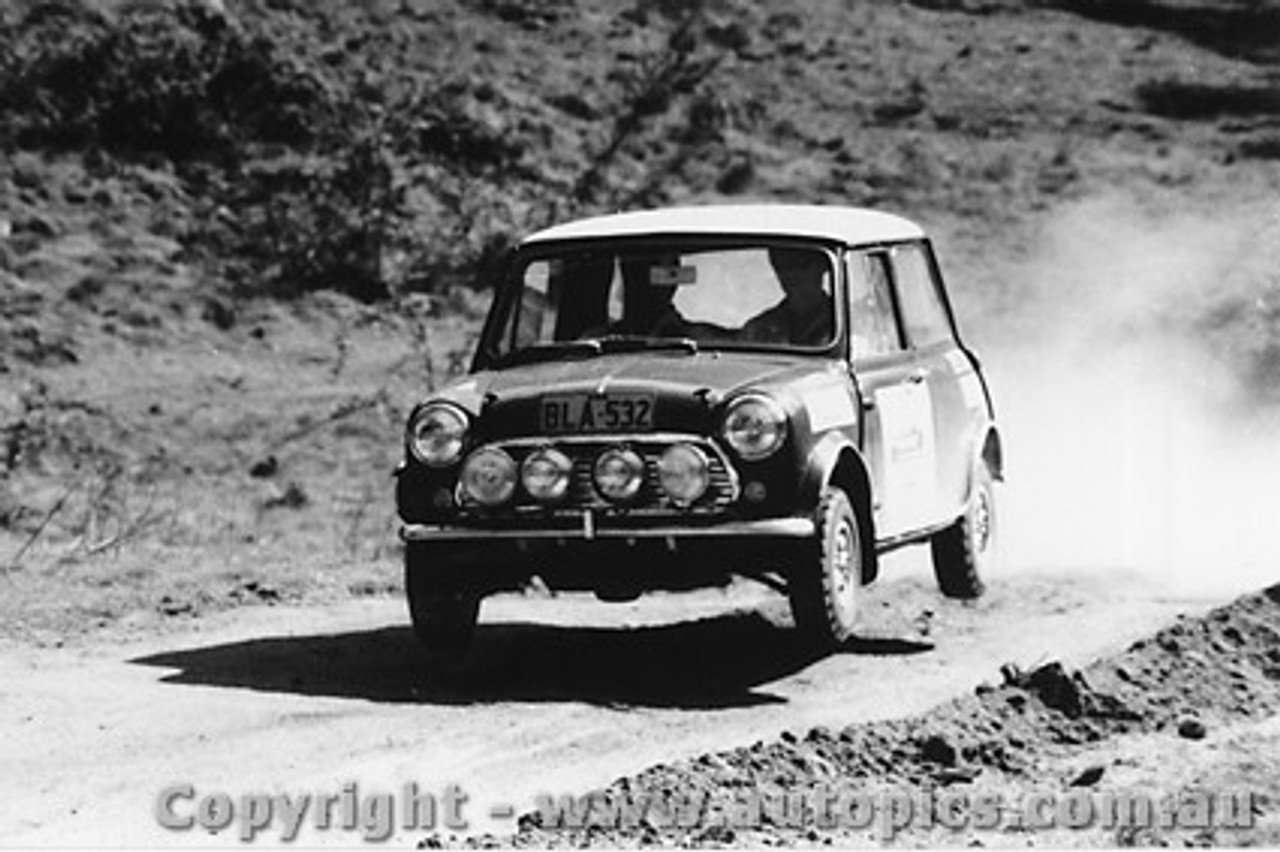 70975 - B. Culcheth / R. Bonhomme  Morris Cooper S -  Rally of the Hills  October 1970- Photographer Lance Ruting