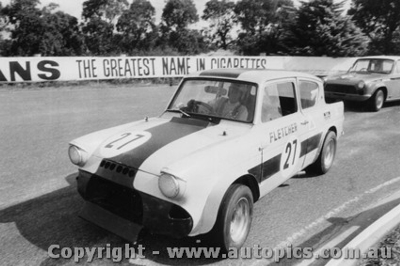 72224 - Barry Fletcher - Anglia - 1972 - Sandown - Photographer Lance J Ruting