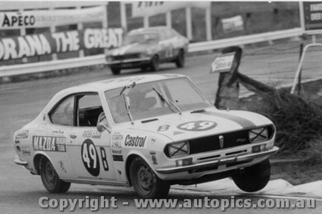 72749 - G Gath - J Hall - Mazda - 1970 - Bathurst - Photographer Lance J Ruting